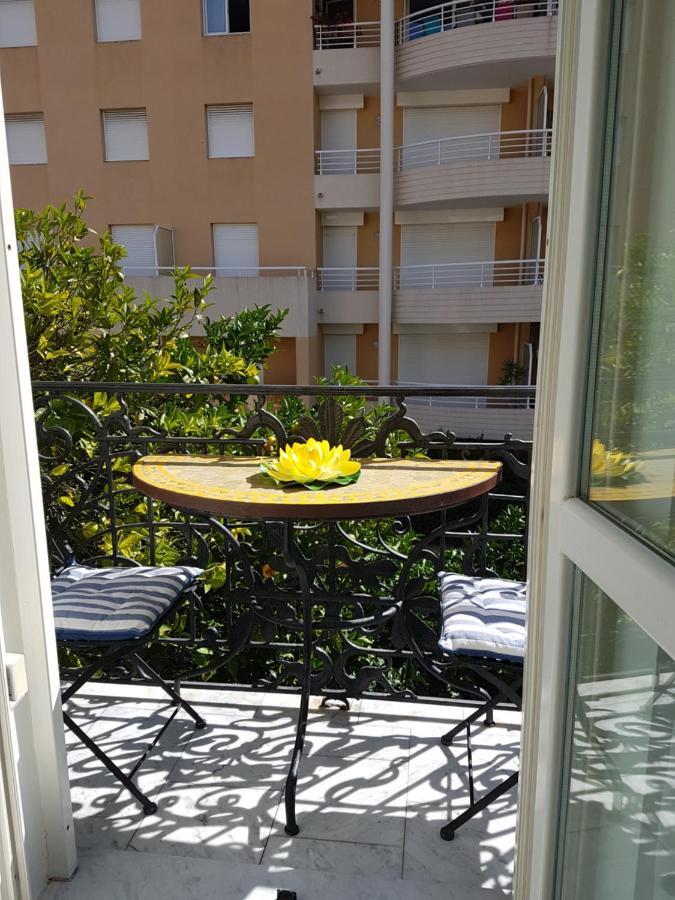 Charmant 2Pcs A 100 M De La Plage Au Calme Menton Kültér fotó